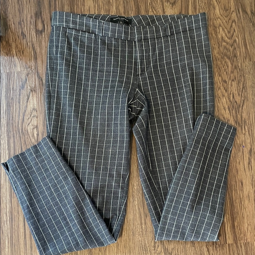 Banana Republic Sloan fit charcoal gray and white Pinstripe Women's Trousers